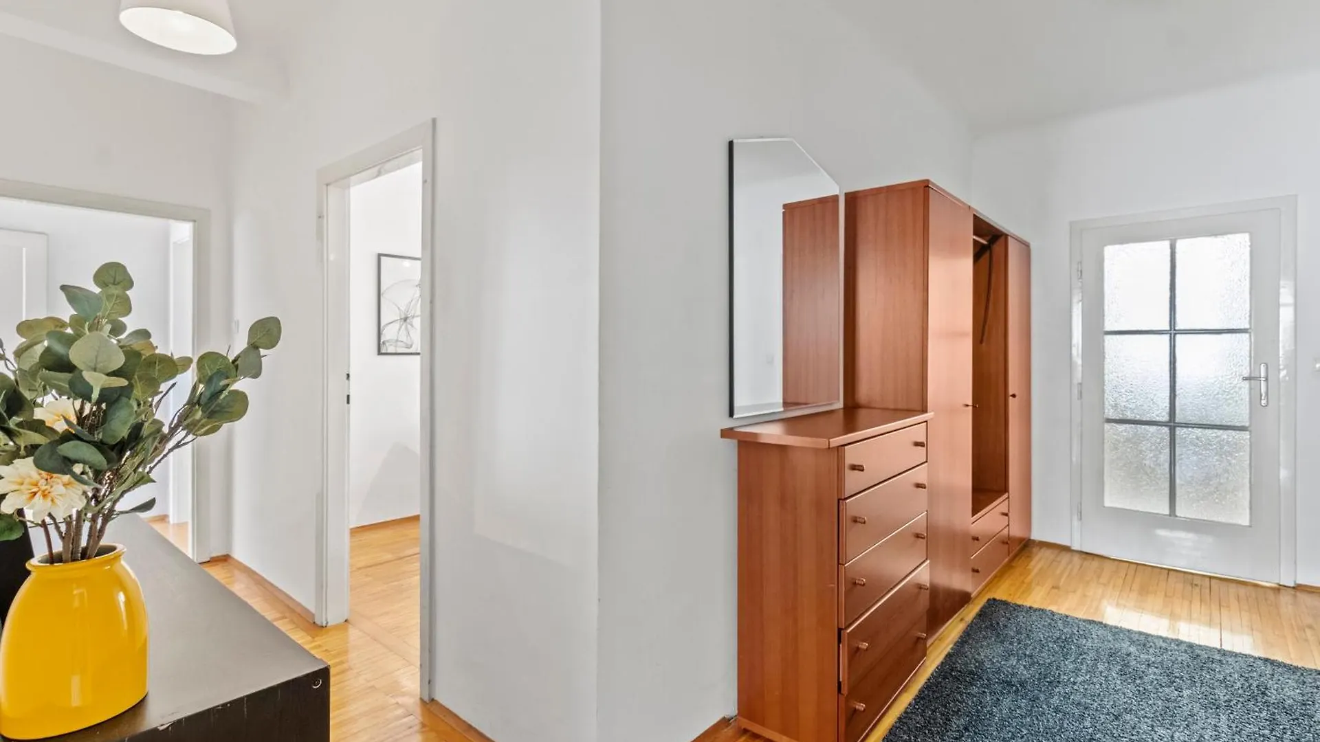 Central 4-Br-Apartment For Up To 12 People Vienne Appartement