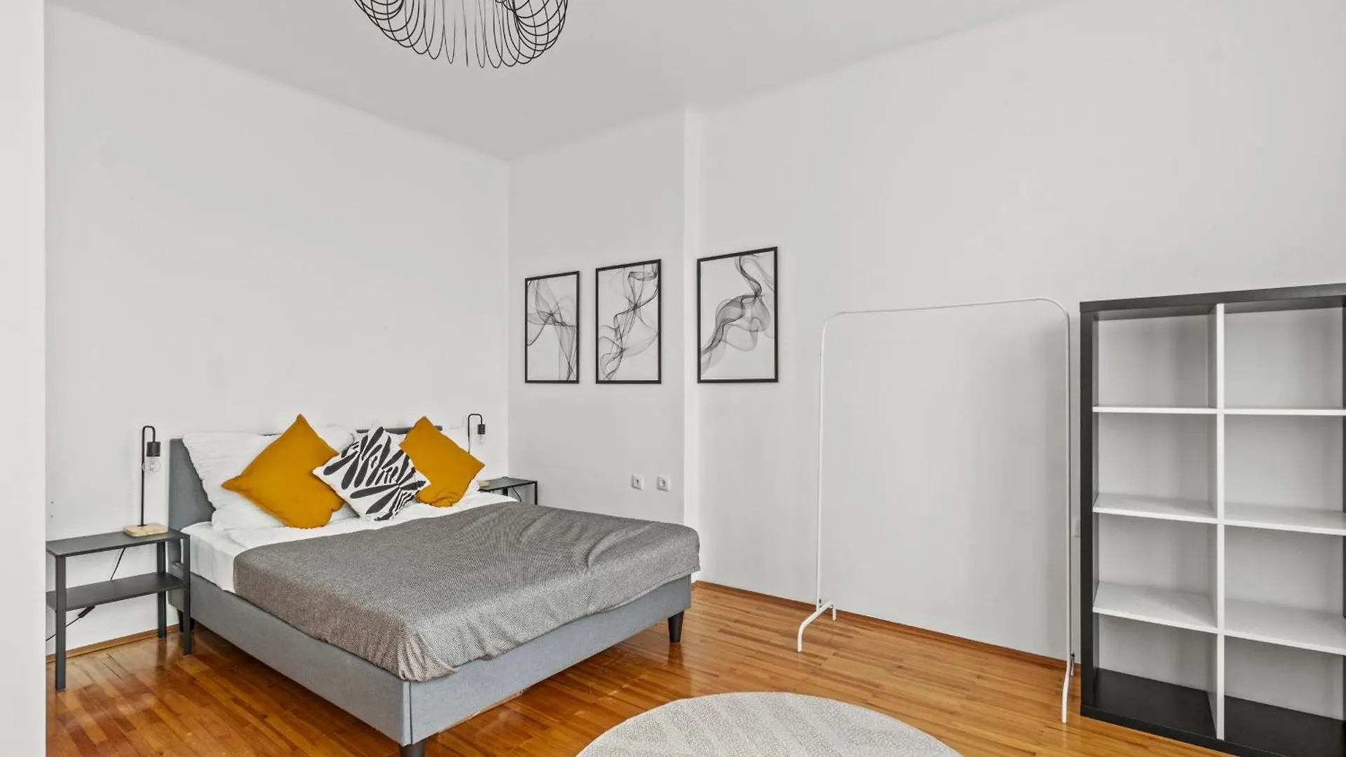 Central 4-Br-Apartment For Up To 12 People Vienne Appartement