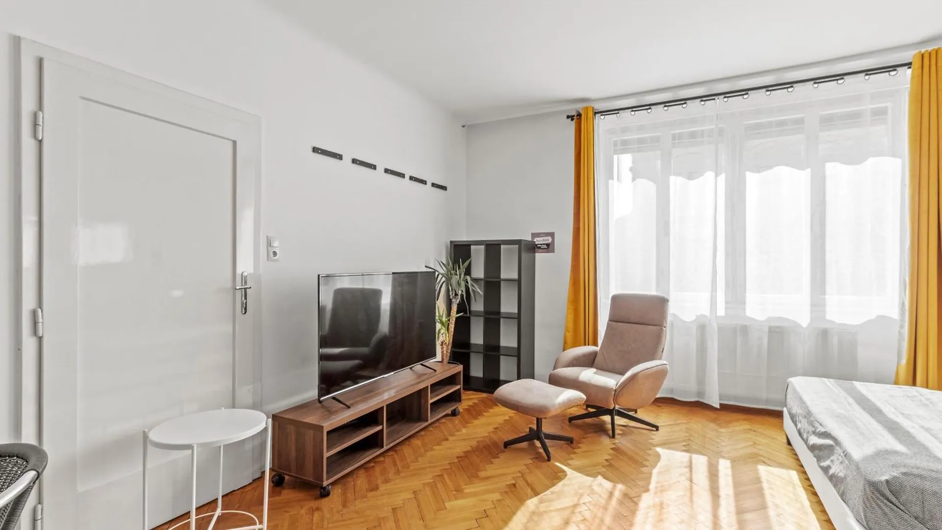 Central 4-Br-Apartment For Up To 12 People Vienne