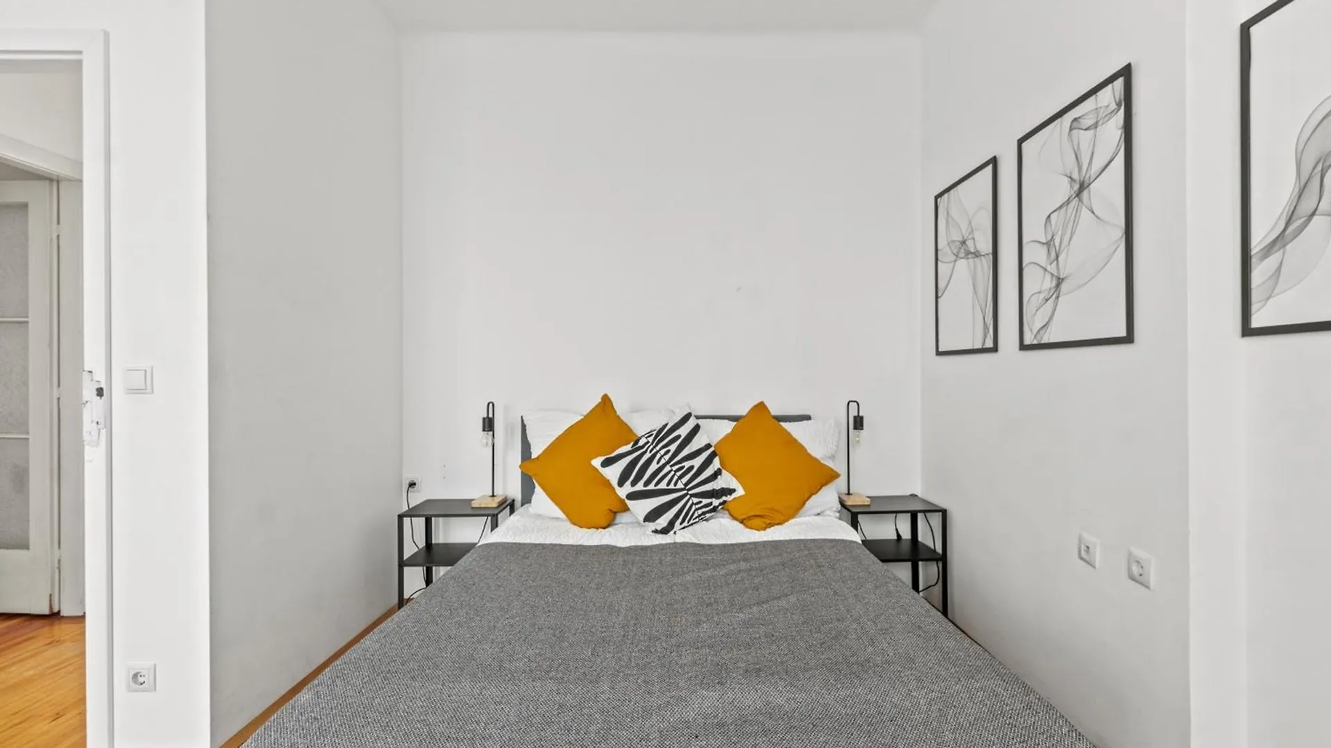 Central 4-Br-Apartment For Up To 12 People 비엔나 0*,  오스트리아